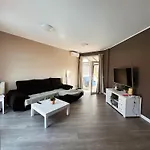 Casa Roja - Banama